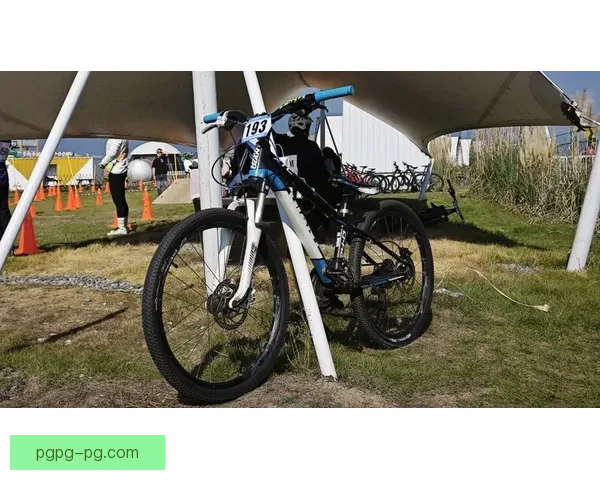 山地车比赛：速度与激情的巅峰对决